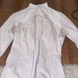 Size 6 lulu lemon jacket